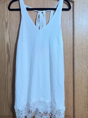 re:named White Sleeveless Tie-Back dress